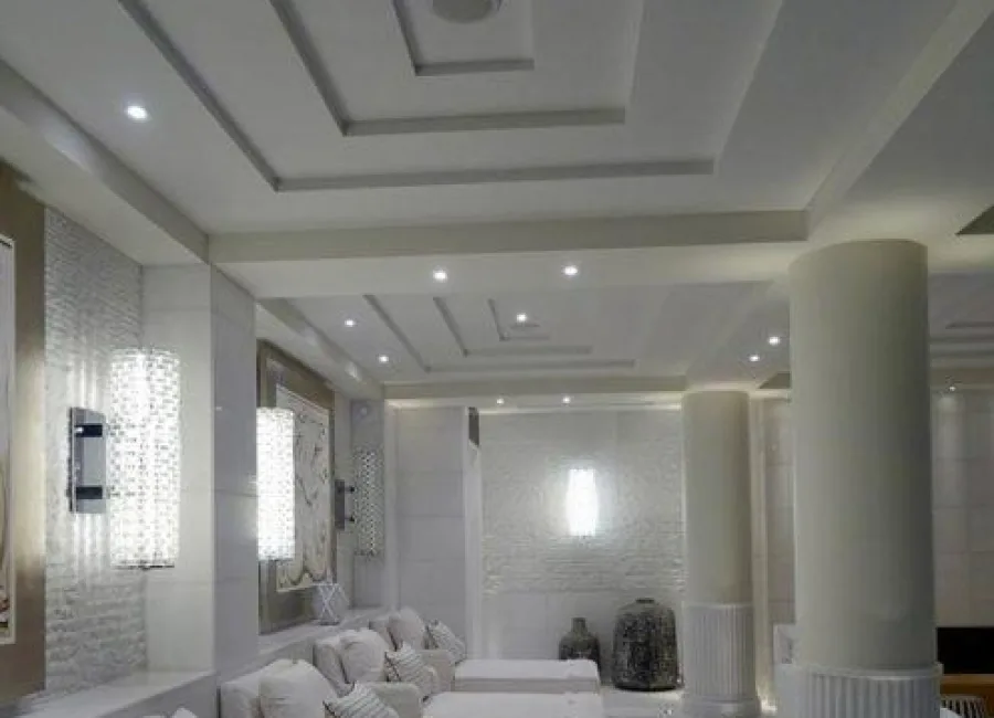 STAFF en bois offrant un décor incroyable a votre appartement 