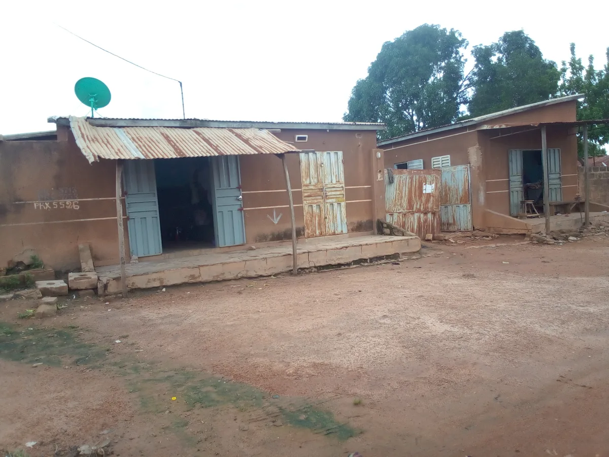 01 Maison locative à Dokparou 