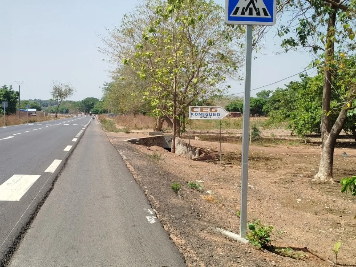 02 parcelles jumelées de 500m² chacune à Komiguea 